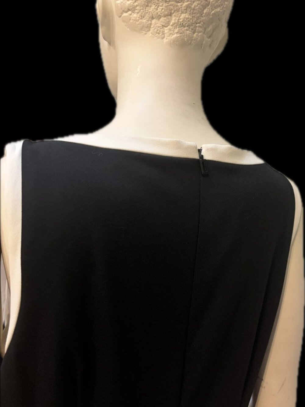 Karl Lagerfeld black pant jumpsuit with contrast and 4 buttons (size 10) - Picture 2 of 2
